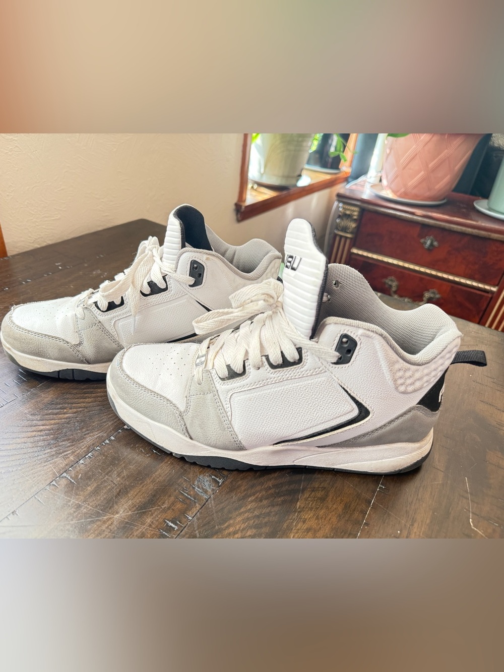 Nike Court Vision Mid Men's Basketball Sneakers  Size 8